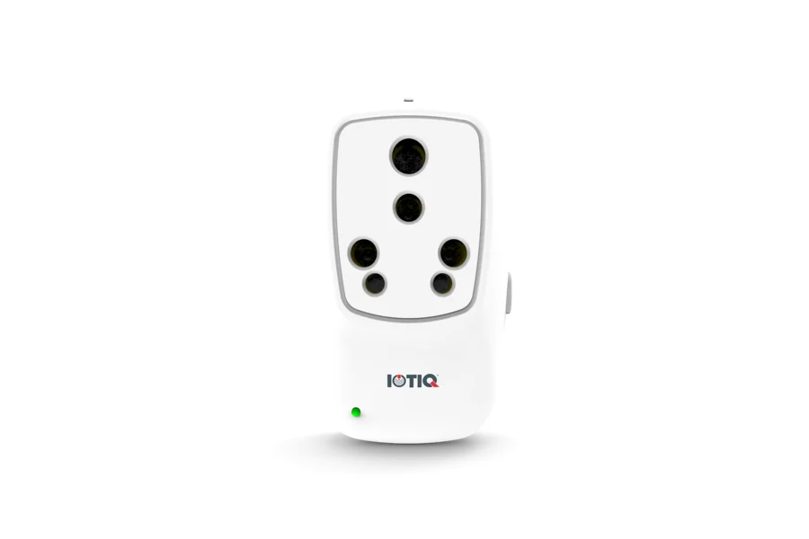 Home automation system Smart Plug - IOTIQ